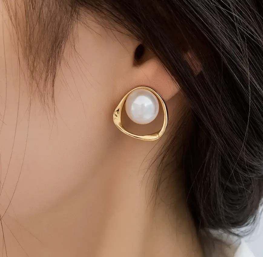 ChatGPT Image Nov 25, 2025, 01_42_24 AM.webp