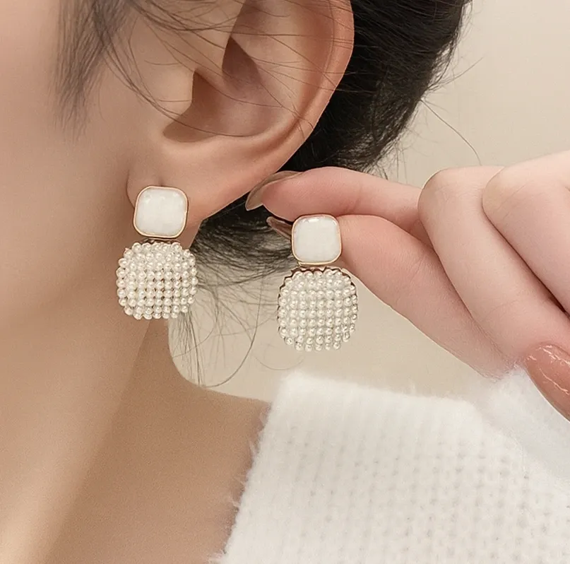 ChatGPT Image Nov 25, 2025, 01_50_47 PM.webp