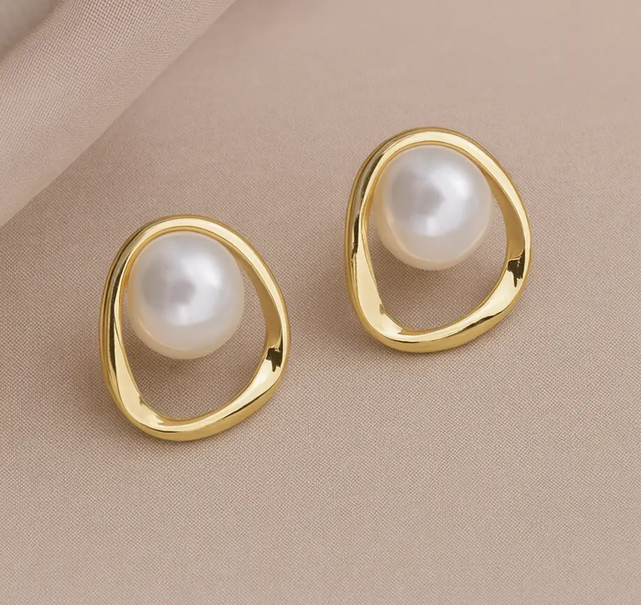 Aurora Pearl Orbit Studs