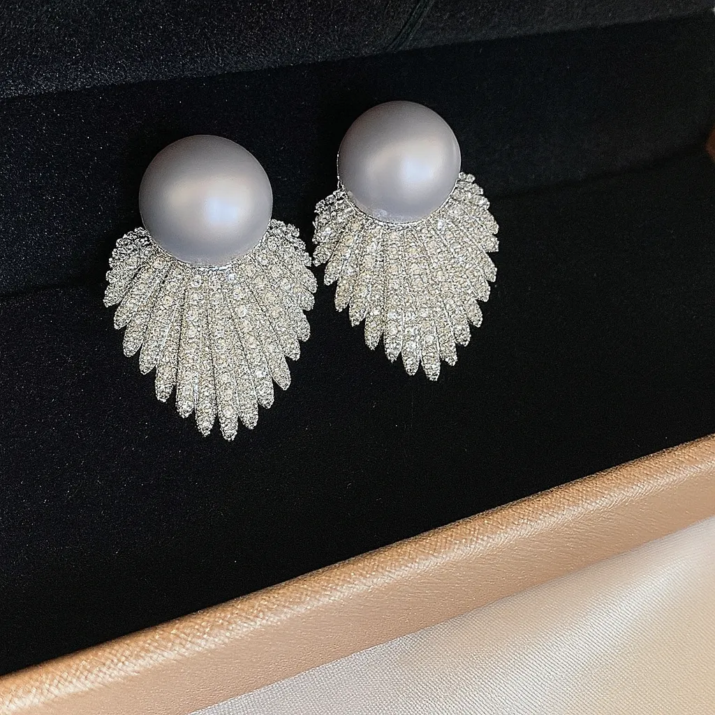 Silver Gatsby Pearl Fan Studs