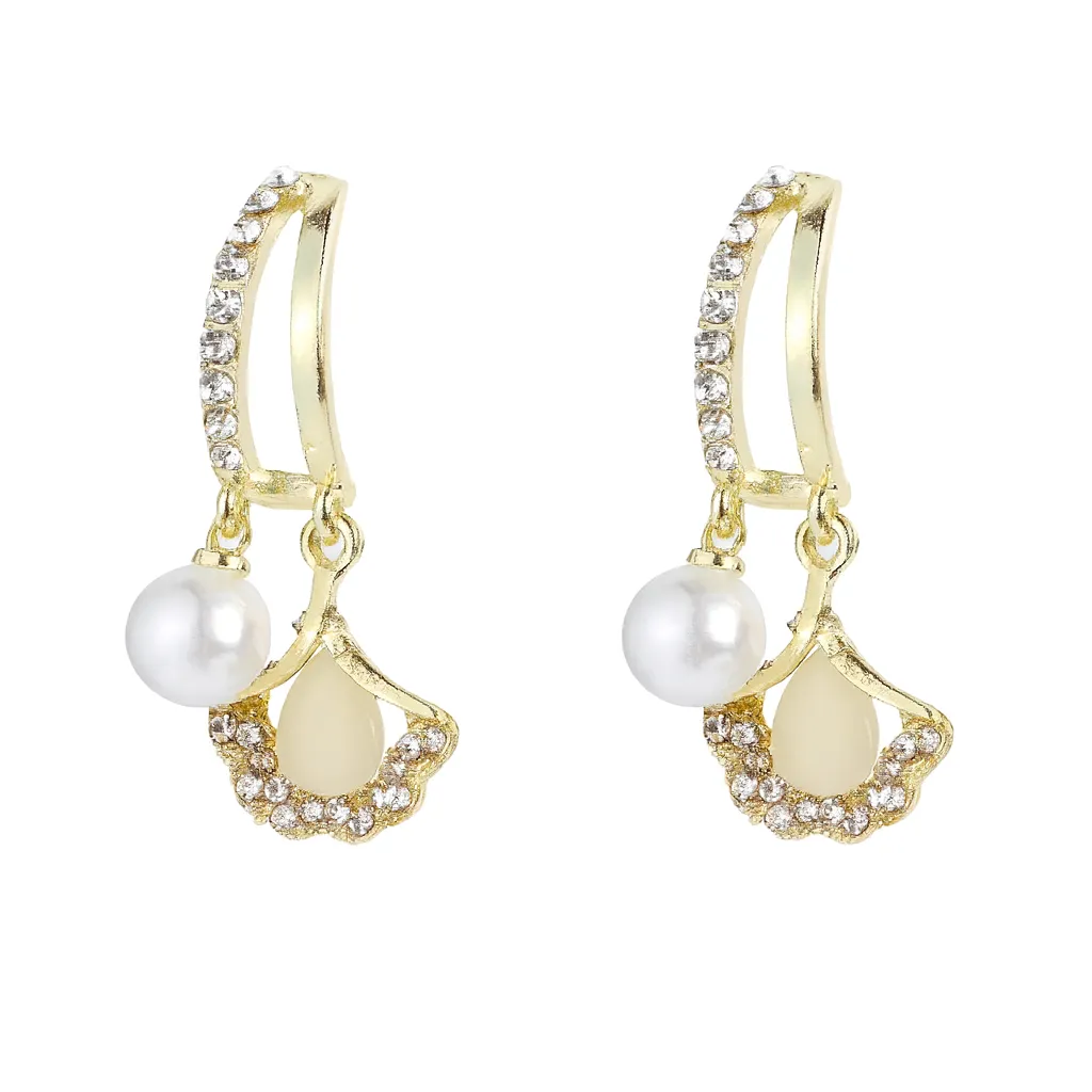 Belle Lotus Pearl Hoops